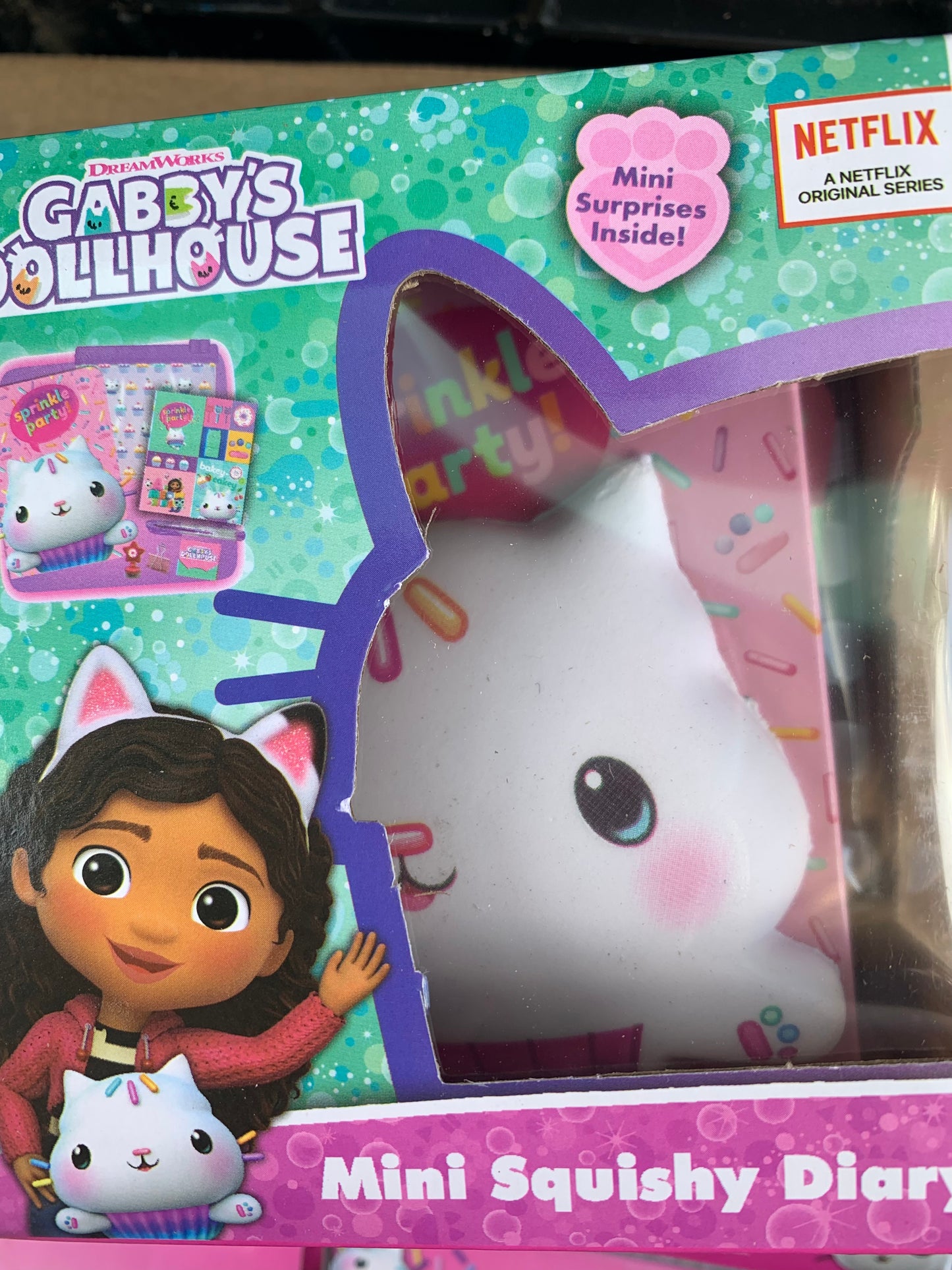 GABBYS DOLLHOUSE FLUFFY/SEQUIN/SQUISHY MINI DIARIES WITH SURPRISES