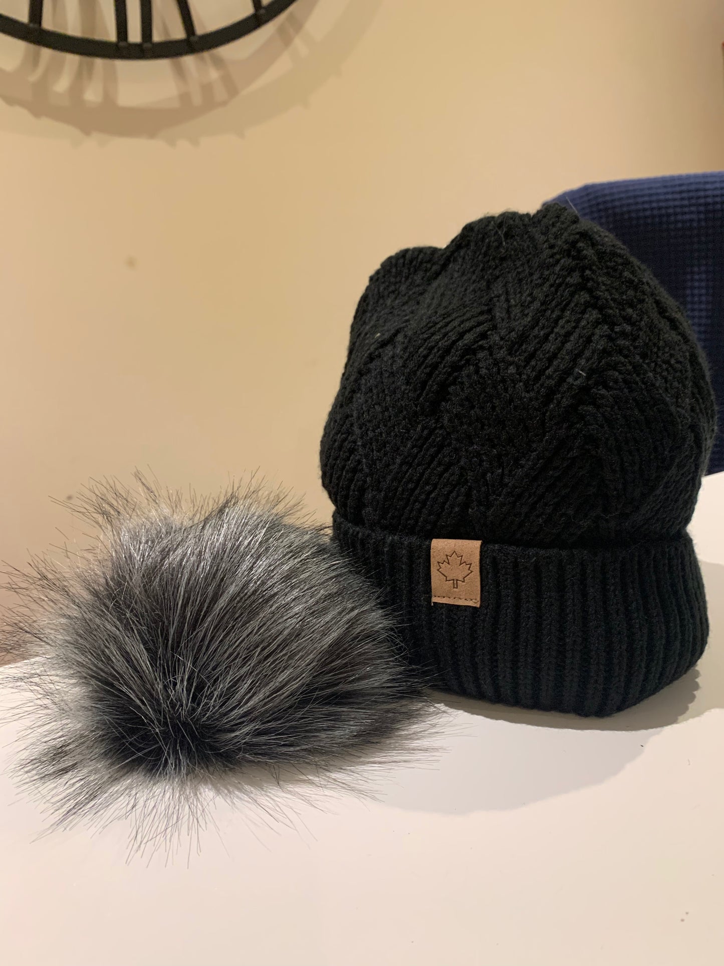 Ladies Fleece Liner Bobble Hat With Detachable Pom Pom