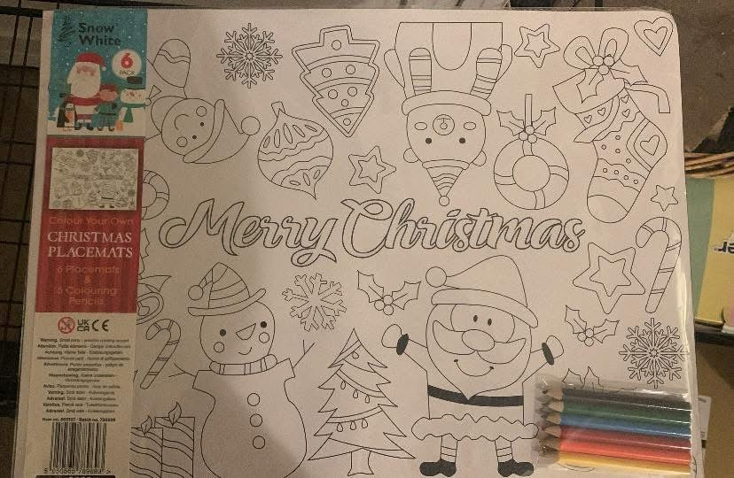 Colour Your Own Christmas Placemats with 6 Pencils