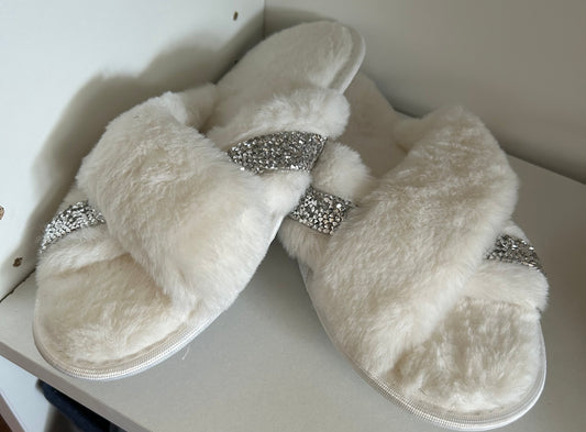Ladies cream embellished slippers